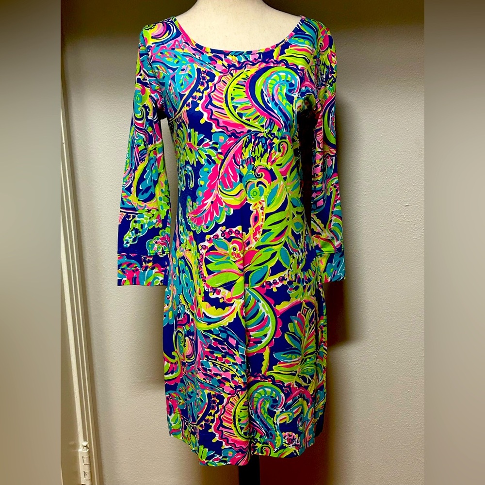 Fun, easy Lilly Pulitzer dress. Size Small